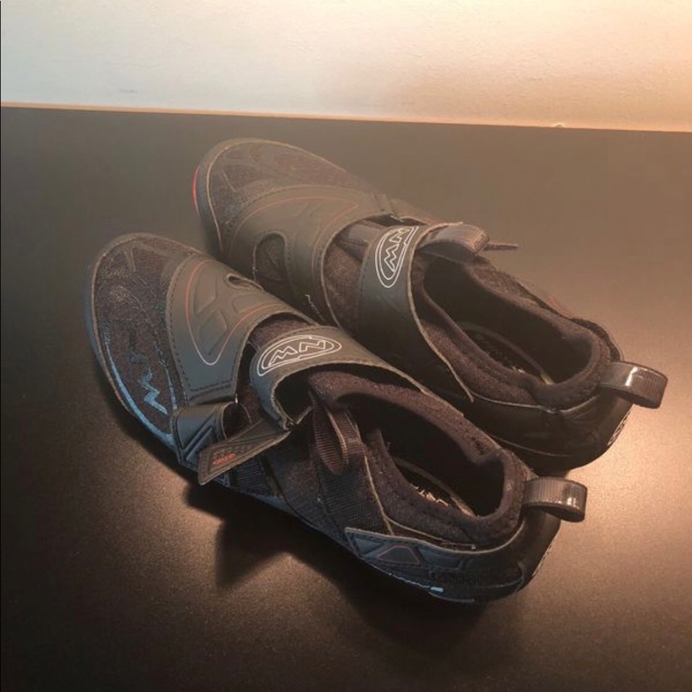 INDOOR spinning shoes